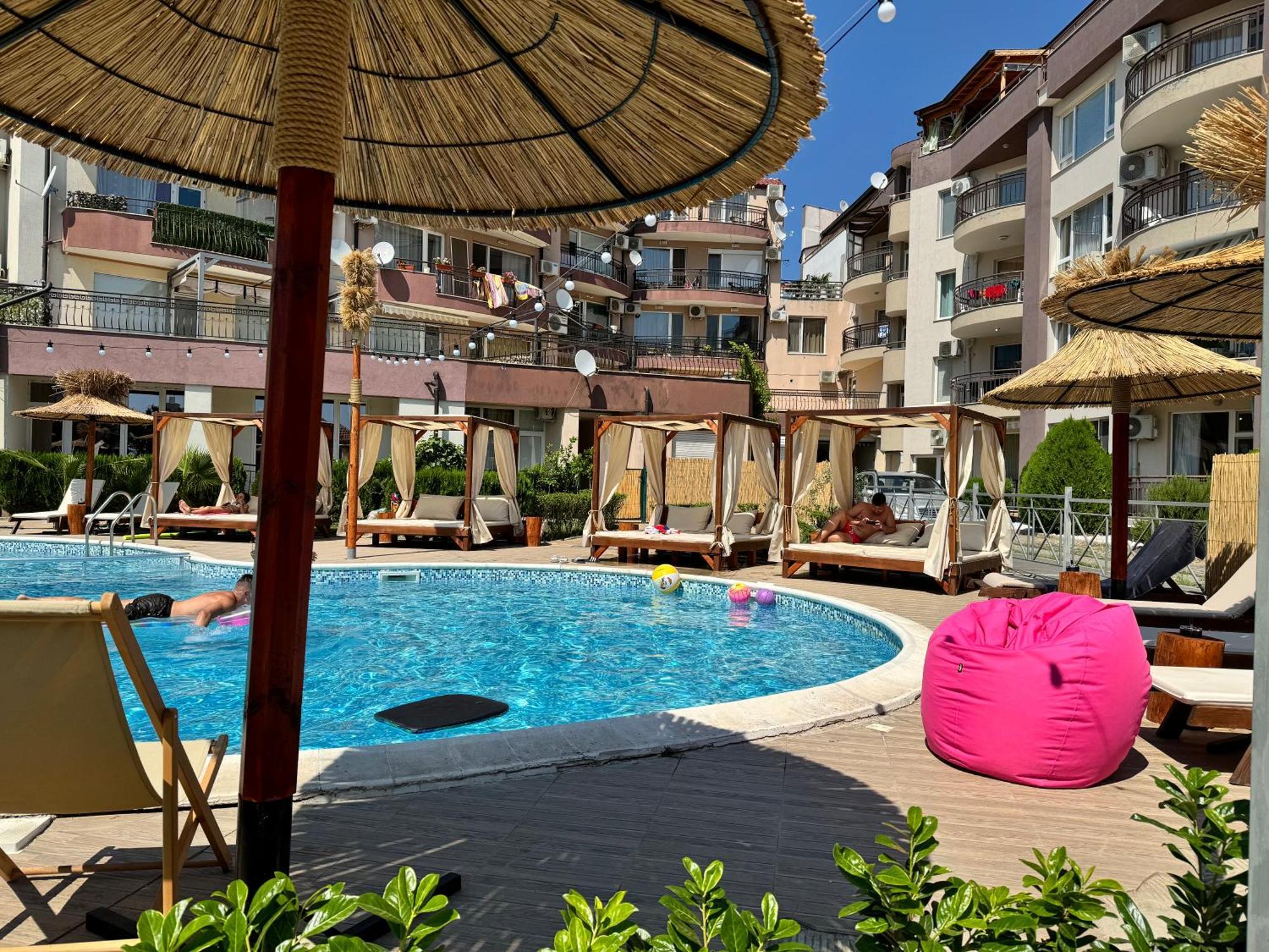 Marina Bay Apart Saint Vlas Свети-Влас Экстерьер фото