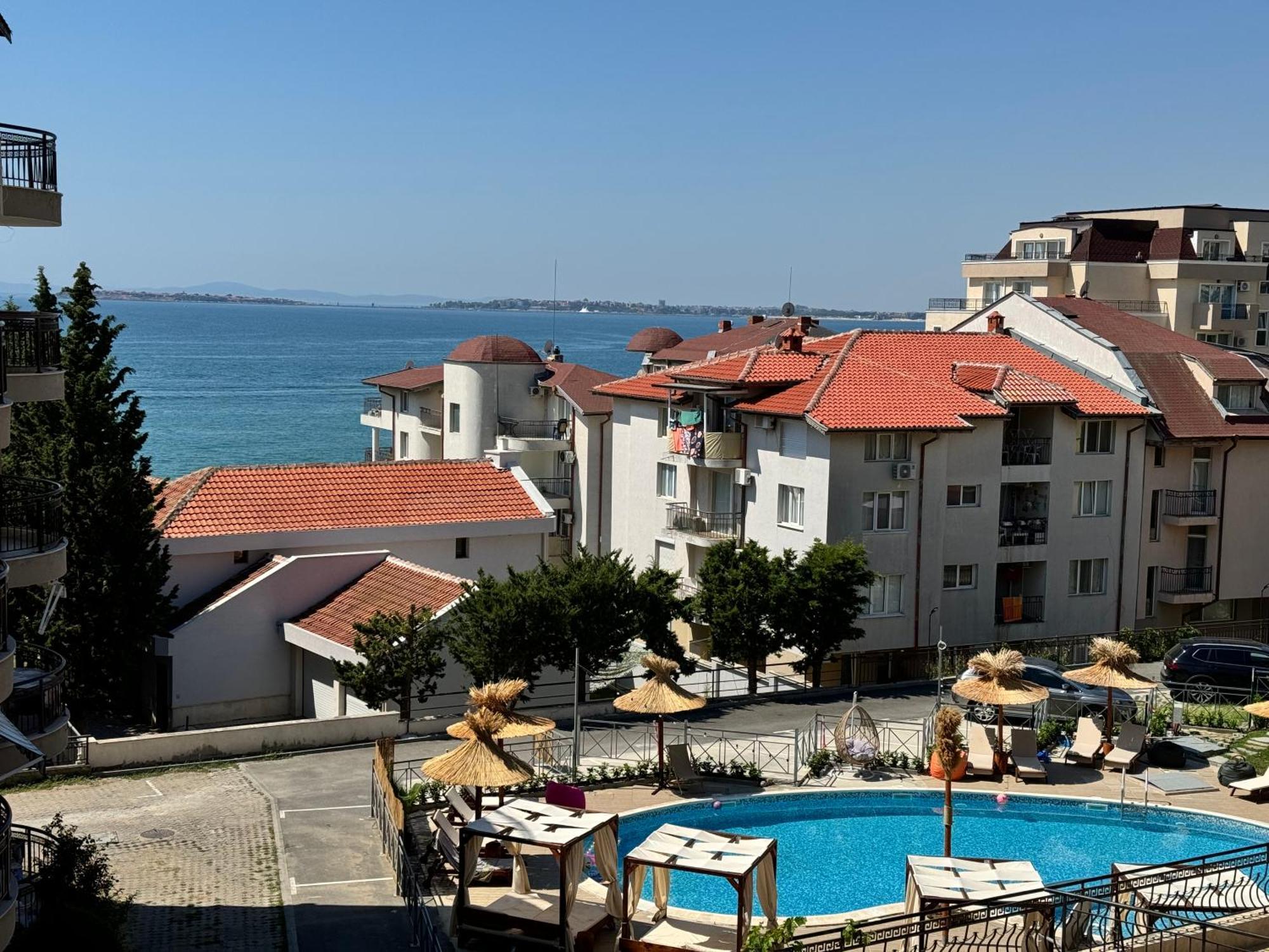Marina Bay Apart Saint Vlas Свети-Влас Экстерьер фото